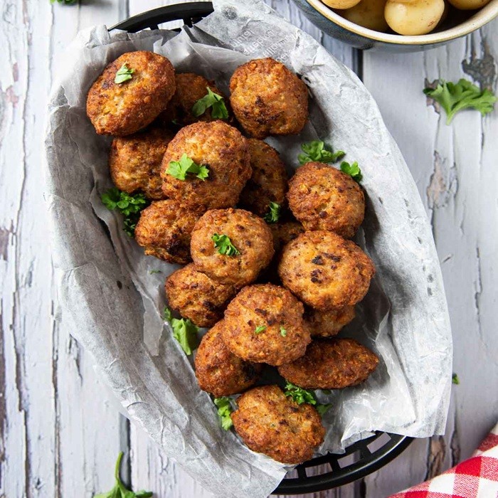 https://www.themealdb.com/images/media/meals/bnhfa71784662834.jpg Meal thumbnail