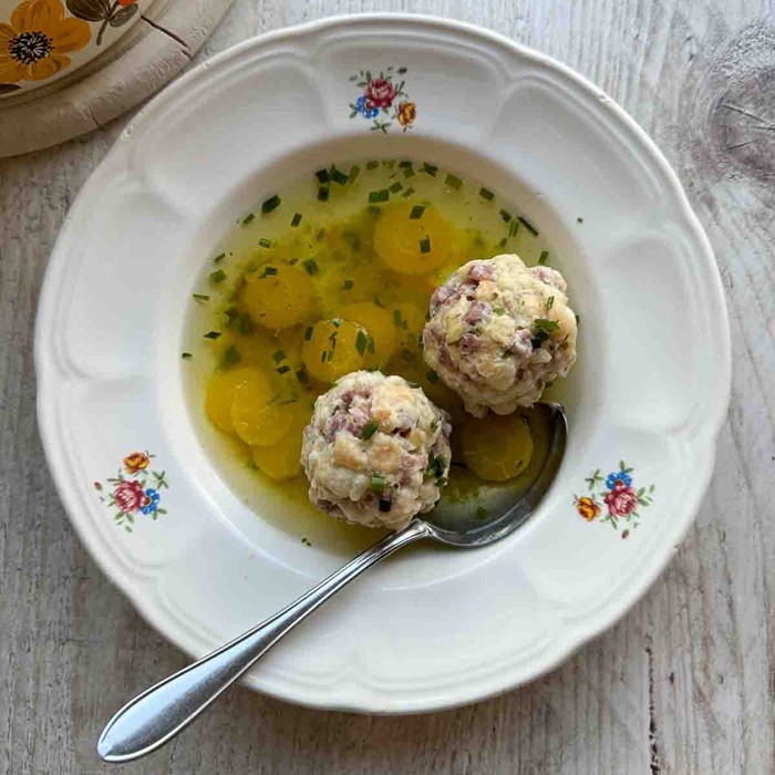 https://www.themealdb.com/images/media/meals/jbw8m11780155348.jpg Meal thumbnail